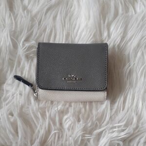 Coach Two-Tone Grey & White Pebbled Leather Wallet